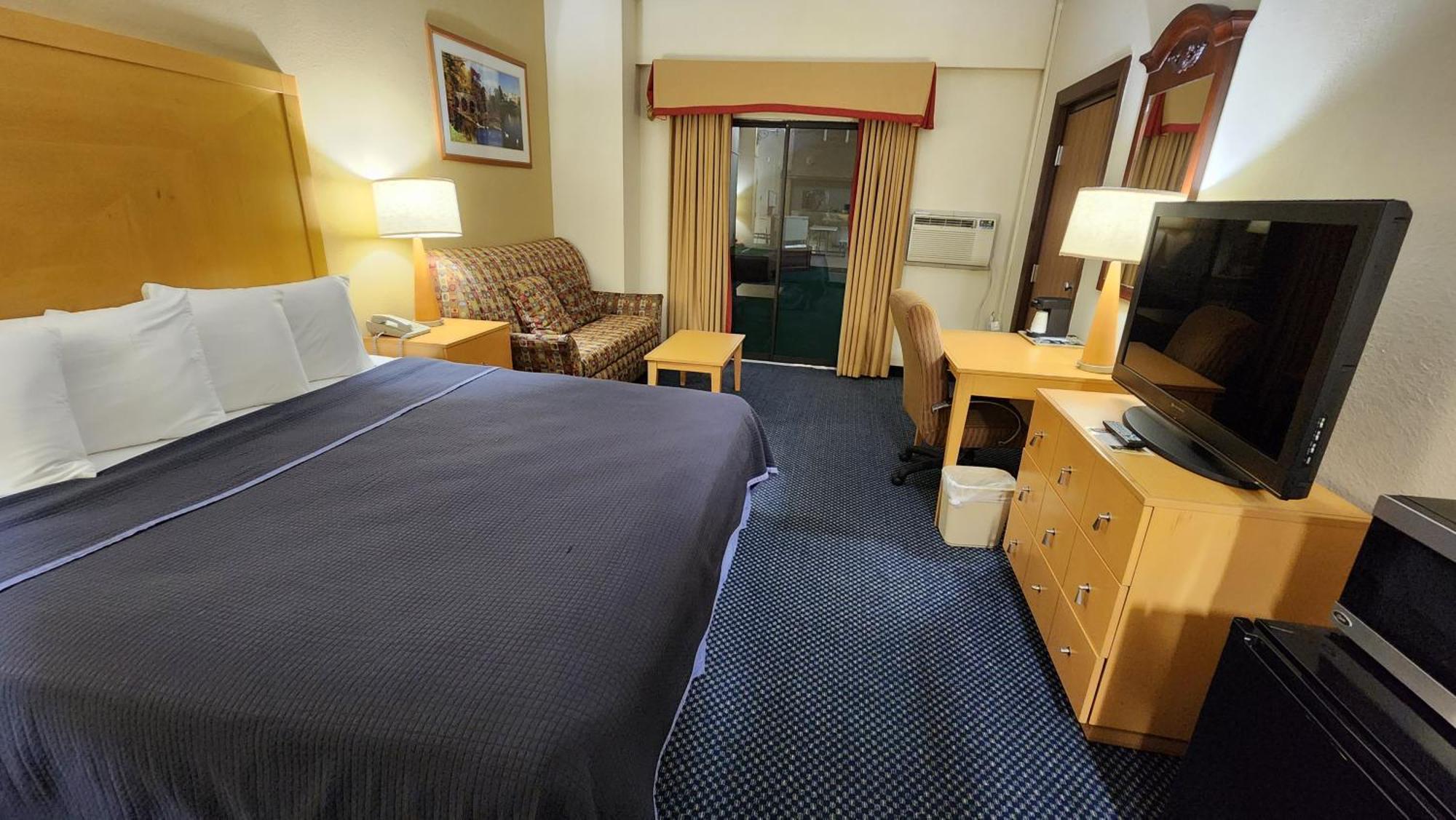 Katahdin Inn & Suites 밀리노켓 외부 사진