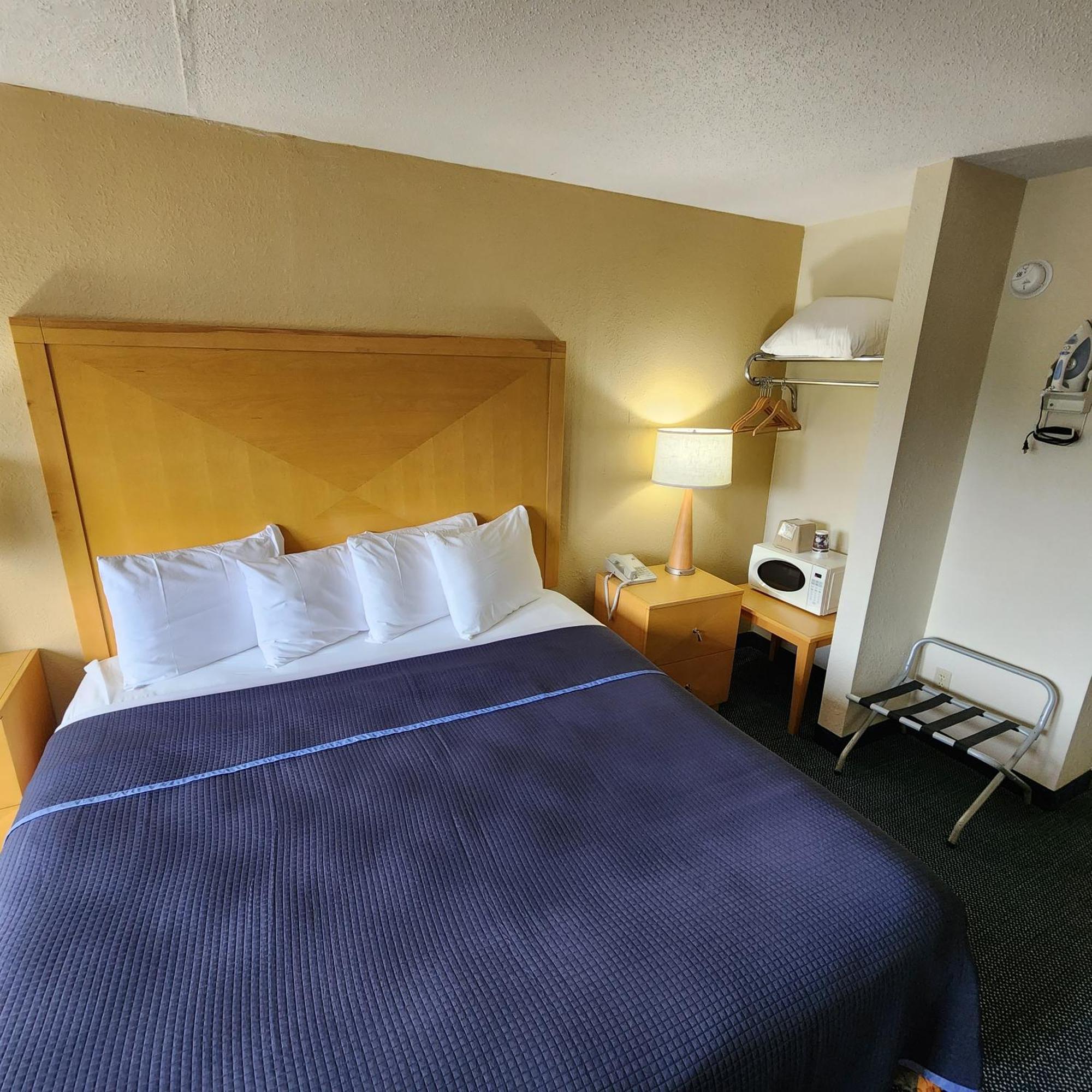 Katahdin Inn & Suites 밀리노켓 외부 사진