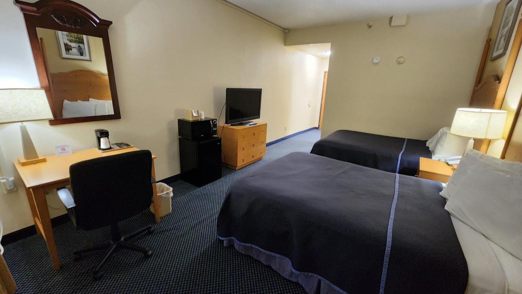 Katahdin Inn & Suites 밀리노켓 외부 사진