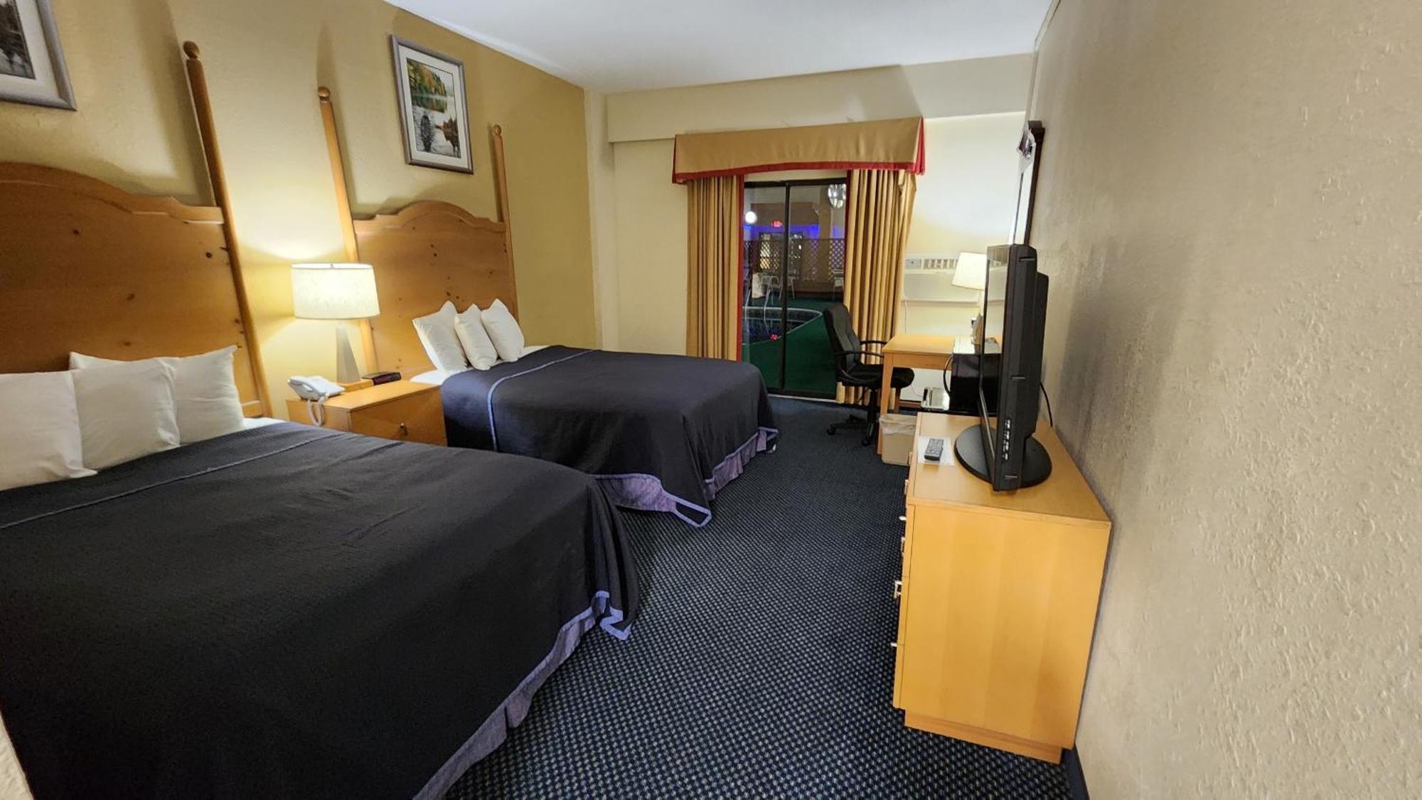 Katahdin Inn & Suites 밀리노켓 외부 사진