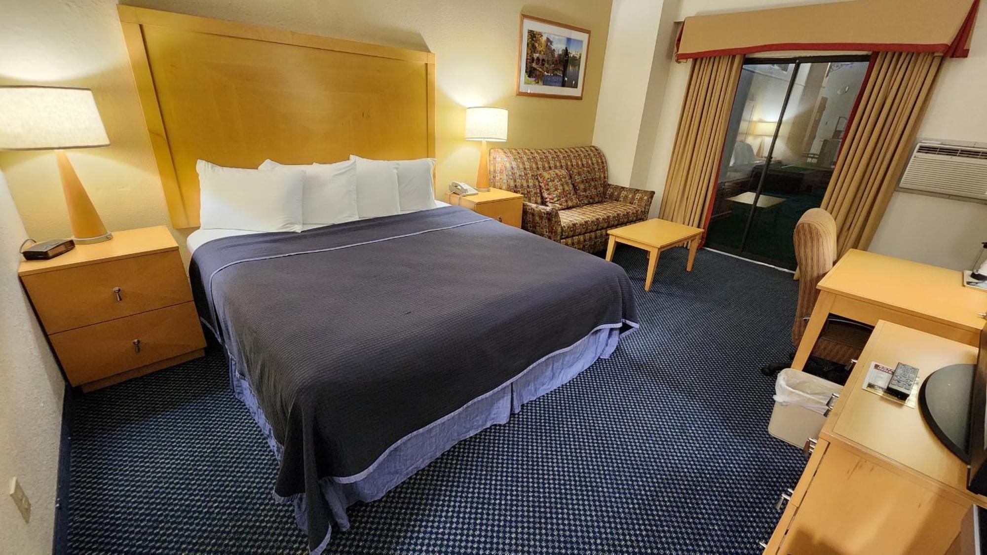 Katahdin Inn & Suites 밀리노켓 외부 사진