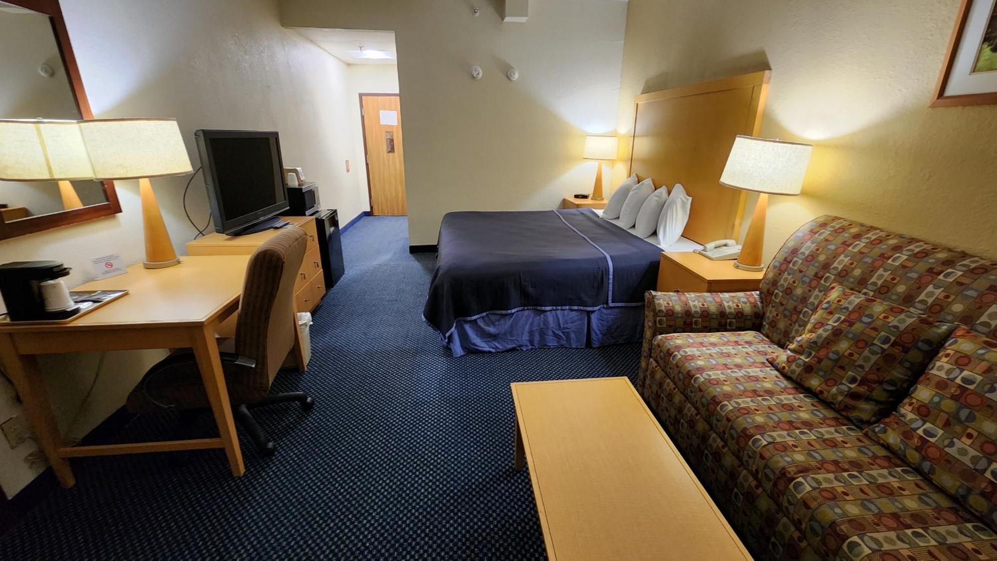Katahdin Inn & Suites 밀리노켓 외부 사진