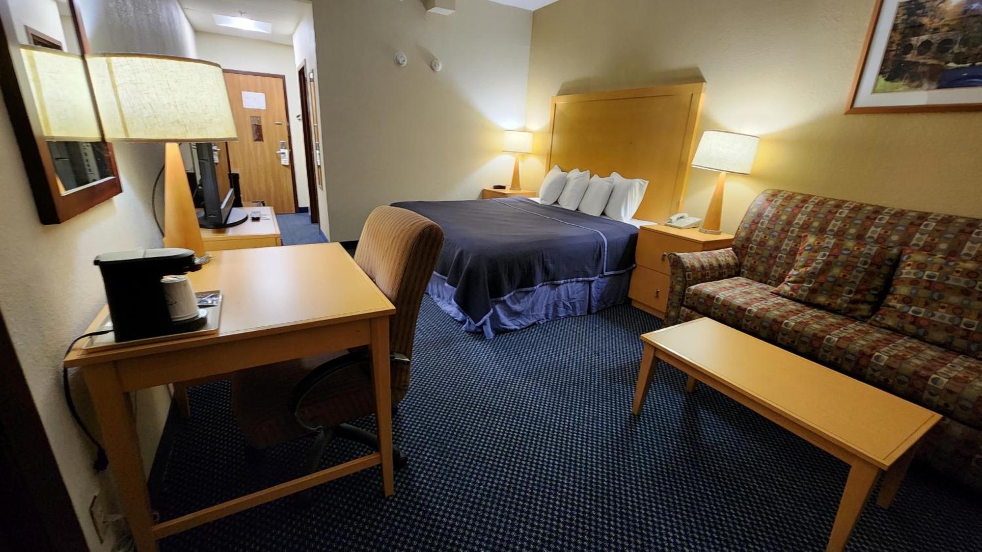 Katahdin Inn & Suites 밀리노켓 외부 사진