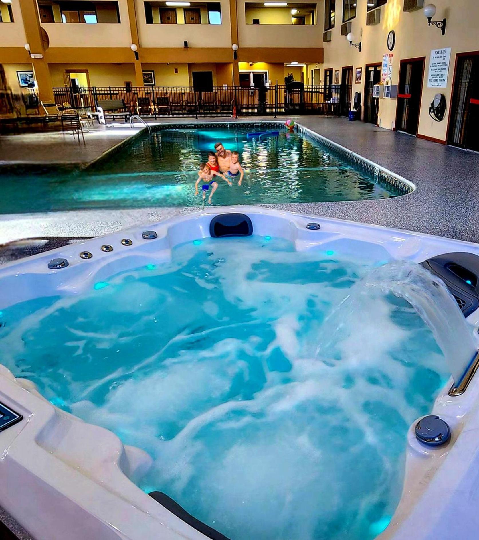 Katahdin Inn & Suites 밀리노켓 외부 사진