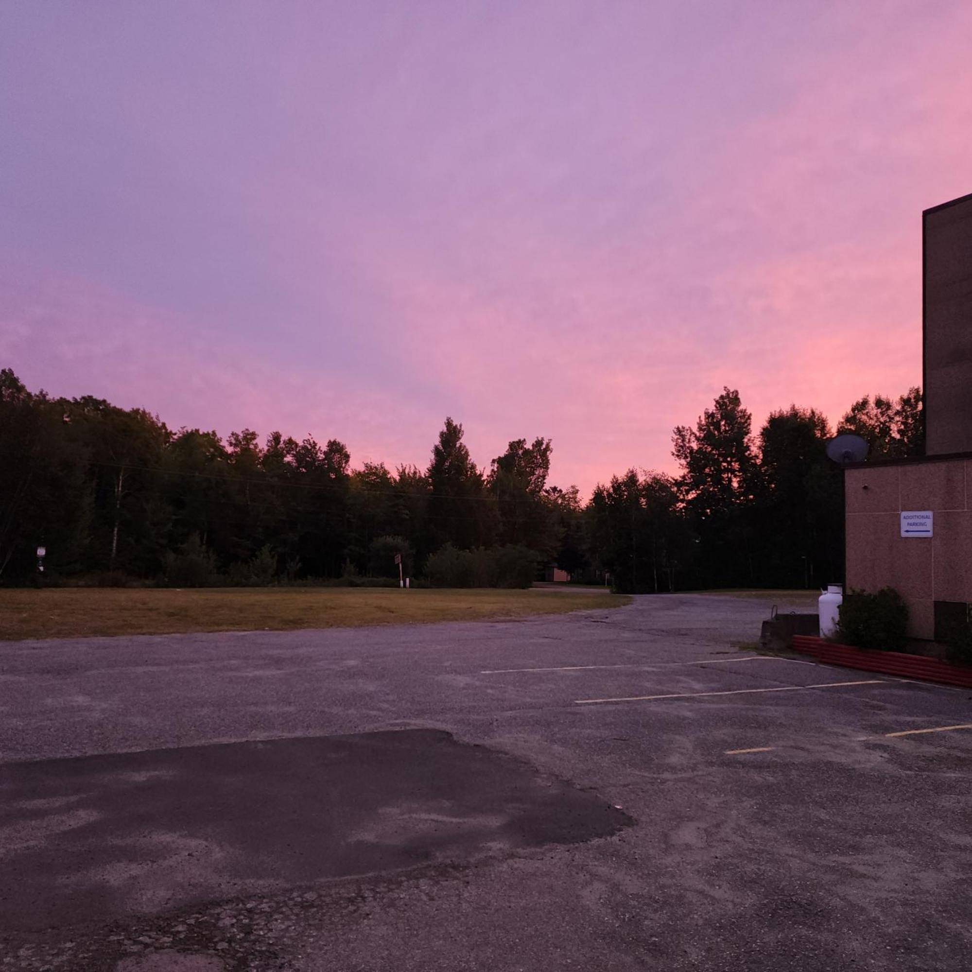 Katahdin Inn & Suites 밀리노켓 외부 사진