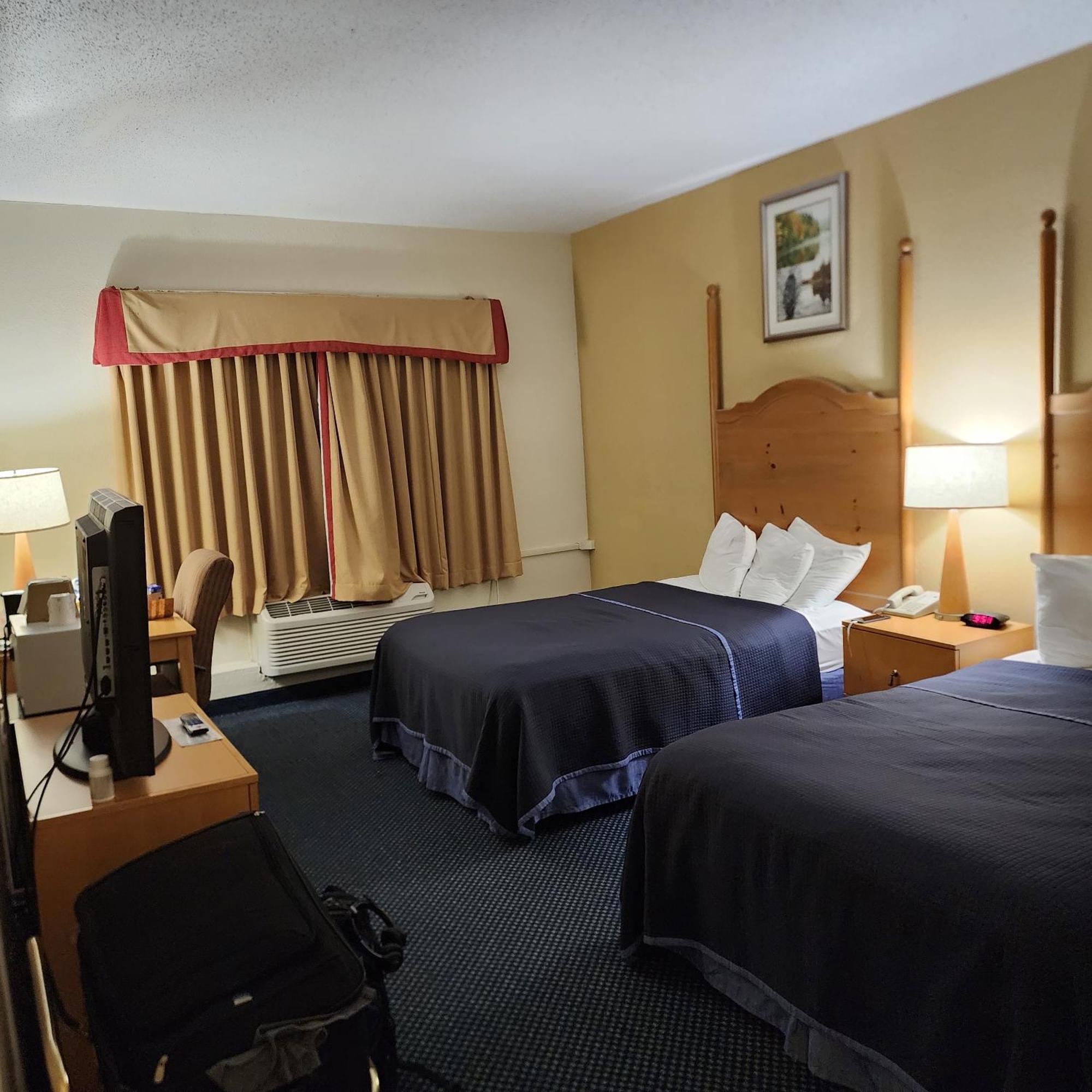 Katahdin Inn & Suites 밀리노켓 외부 사진