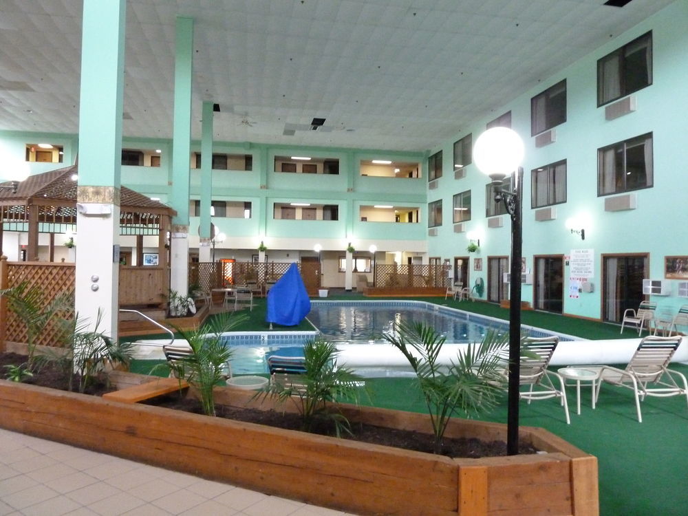 Katahdin Inn & Suites 밀리노켓 외부 사진